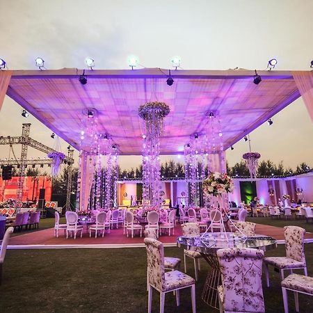 Golden Galaxy Hotels And Resorts Delhi  Exterior foto